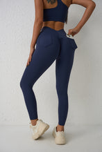 Cargar imagen en el visor de la galería, Legging cintura V con bolsillos