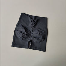 Cargar imagen en el visor de la galería, Short con doble fruncido
