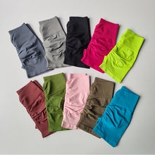 Cargar imagen en el visor de la galería, Short con doble fruncido