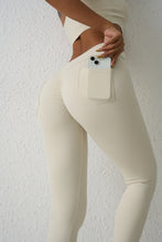 Cargar imagen en el visor de la galería, Legging cintura V con bolsillos