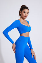 Cargar imagen en el visor de la galería, Crop top manga larga fruncido