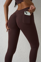 Cargar imagen en el visor de la galería, Legging cintura V con bolsillos