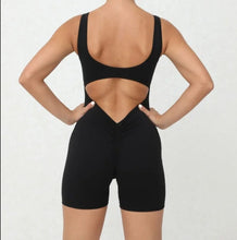 Cargar imagen en el visor de la galería, Mono Lily