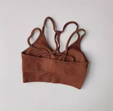 Cargar imagen en el visor de la galería, Top push up canalé