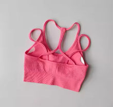 Cargar imagen en el visor de la galería, Top push up canalé