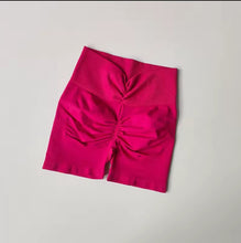 Cargar imagen en el visor de la galería, Short con doble fruncido