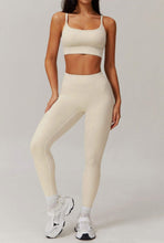 Cargar imagen en el visor de la galería, Yoga set printed