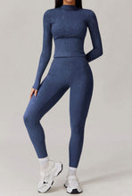 Cargar imagen en el visor de la galería, Yoga set printed