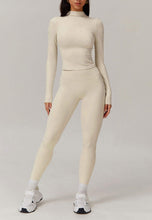 Cargar imagen en el visor de la galería, Yoga set printed