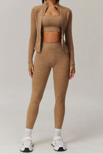 Cargar imagen en el visor de la galería, Yoga set printed