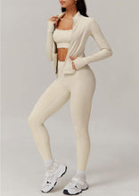 Cargar imagen en el visor de la galería, Yoga set printed