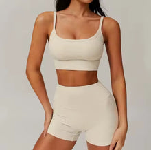 Cargar imagen en el visor de la galería, Yoga set printed