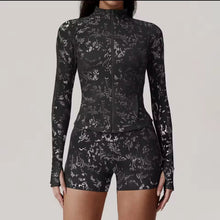 Cargar imagen en el visor de la galería, Yoga set printed