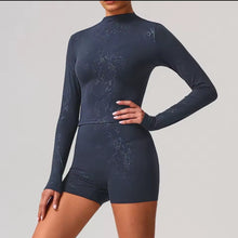 Cargar imagen en el visor de la galería, Yoga set printed