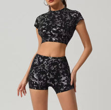 Cargar imagen en el visor de la galería, Yoga set printed