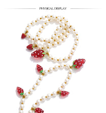 Cargar imagen en el visor de la galería, Perlas con fresas joyeria de verano
