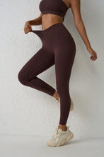 Cargar imagen en el visor de la galería, Set Mónica cintura V con bolsillos
