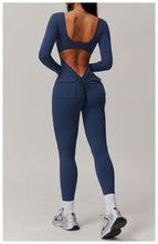 Cargar imagen en el visor de la galería, Long sleeve jumpsuit with pockets
