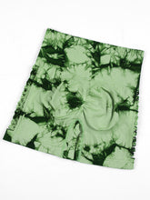 Cargar imagen en el visor de la galería, Tie dye short rasgado
