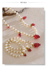 Cargar imagen en el visor de la galería, Perlas con fresas joyeria de verano
