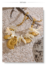 Cargar imagen en el visor de la galería, Collar concha marina
