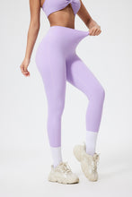 Cargar imagen en el visor de la galería, Legging talle alto Lismay

