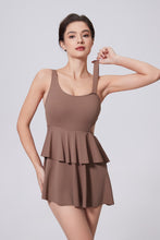 Cargar imagen en el visor de la galería, Vestido deportivo con volantes
