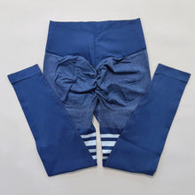 Cargar imagen en el visor de la galería, Legging push up cintura V con rayas
