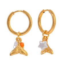 Cargar imagen en el visor de la galería, Pendientes con dije de concha, joyería de verano
