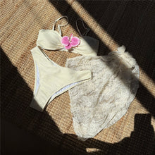 Cargar imagen en el visor de la galería, Conjunto Bikini de 3 piezas con flores
