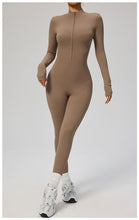 Cargar imagen en el visor de la galería, mono de manga larga ajustado con cremallera frontal
