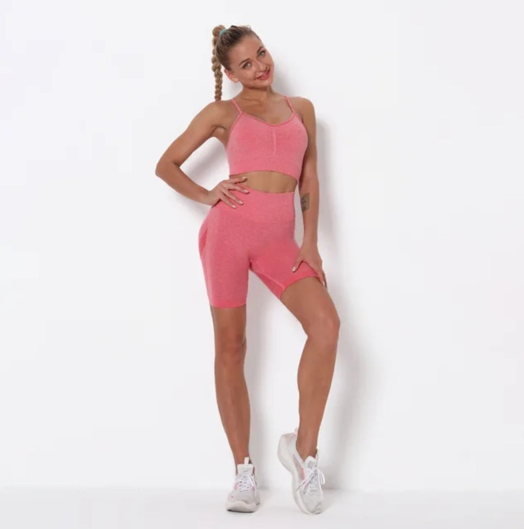Conjunto de yoga corto.