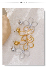 Cargar imagen en el visor de la galería, Variedad de pendientes Flower Bloom
