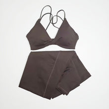 Cargar imagen en el visor de la galería, set tops + leggings campana

