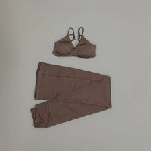 Cargar imagen en el visor de la galería, set tops + leggings campana
