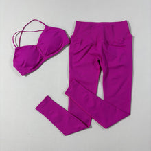 Cargar imagen en el visor de la galería, Set legging + top fruncido
