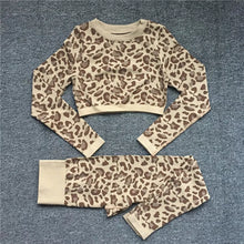 Cargar imagen en el visor de la galería, Leopard long sleeve set
